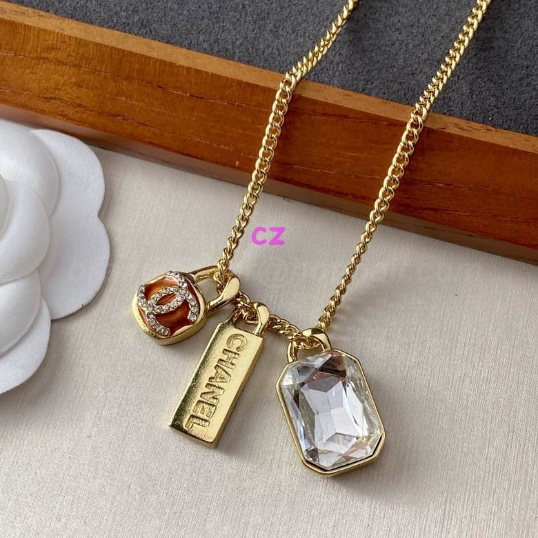 Chanel Necklaces 289